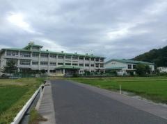 東郷小学校