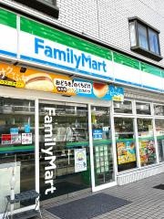 ファミリーマート　さいたま白幡四丁目店