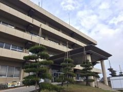 村上市役所