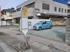 「岡入口」バス停留所