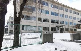 八戸市立長者中学校