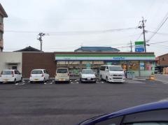 ファミリーマート　新土河原店