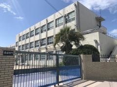 日吉小学校