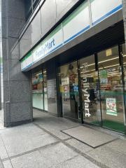 ファミリーマート　福岡天神店