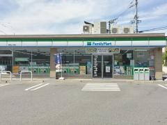 ファミリーマート　東海山ノ神店