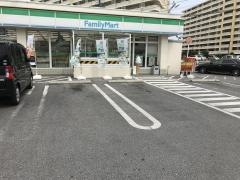 ファミリーマート　糸満浜川団地前店