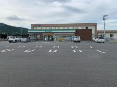 ファミリーマート　上代店