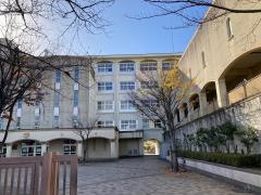 宝塚市立宝塚第一中学校