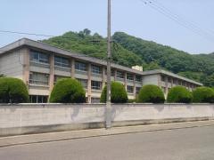 神辺小学校