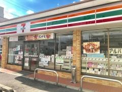 セブンイレブン　宇治近鉄小倉駅西店