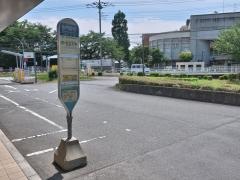 「虎の門病院分院」バス停留所