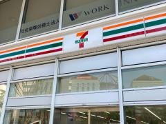 セブンイレブン　横浜センター南駅前店