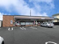 セブンイレブン　山梨御勅使南公園店