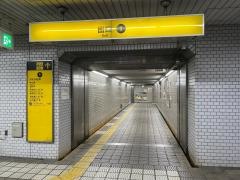 阿波座駅