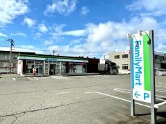 ファミリーマート　亀田大月店