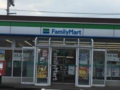 ファミリーマート　亀田大月店