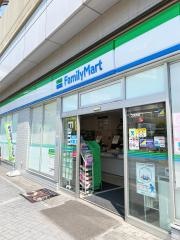 ファミリーマート　上小田井店
