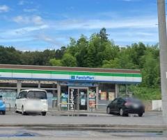 ファミリーマート　小山出井北店