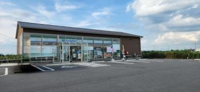 ファミリーマート　近江八幡白王町店