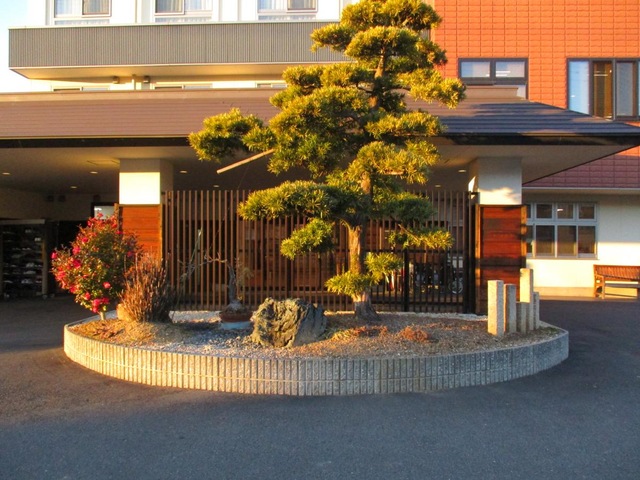ゆかりの郷 ホーム花園 施設外観