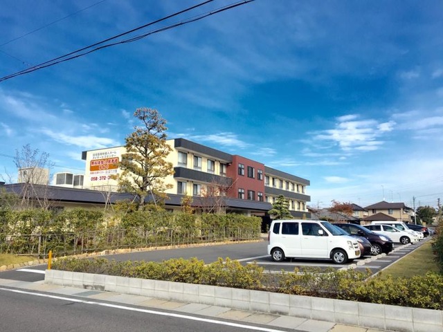 ゆかりの郷 ホーム花園 施設外観