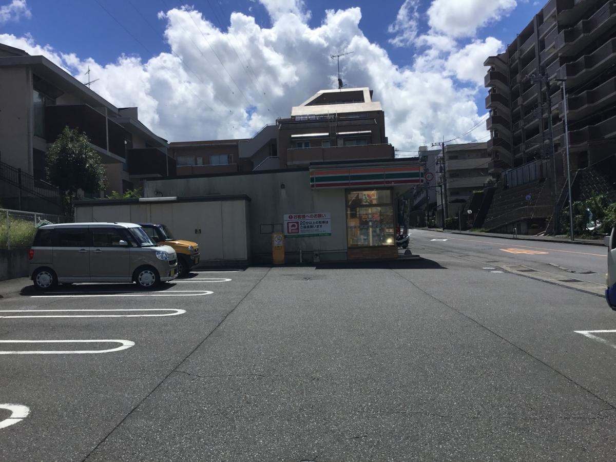 セブンイレブン　川崎栗谷店