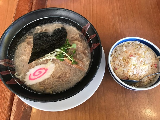 ラーメン雷豚／ホームメイト