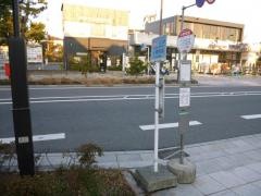 「小学校前」バス停留所