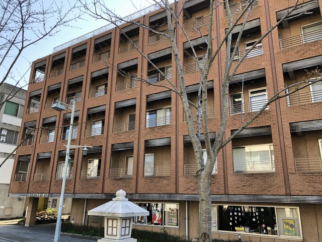 かまくらしるばーほーむ 施設外観