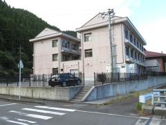 江府町立奥大山江府学園　日野川校舎