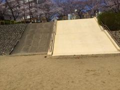 東谷公園