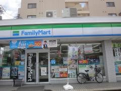 ファミリーマート　駈上店