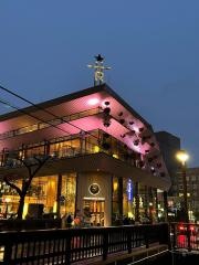 スターバックスリザーブＲロースタリー東京