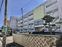 津市立西郊中学校
