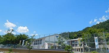 府中小学校