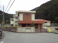 川上小学校