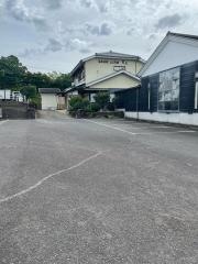 成田