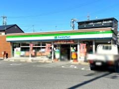 ファミリーマート　小牧文津店