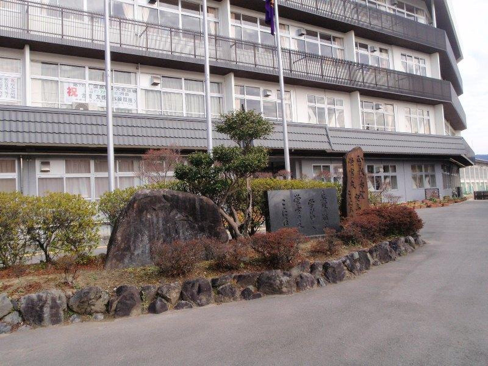 亀岡 市立 亀岡 中学校