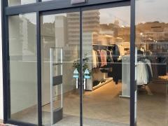 Ｈ＆Ｍ　コースカベイサイドストアーズ