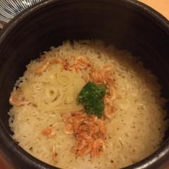 松由