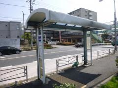 「谷津坂」バス停留所