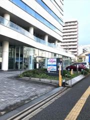 千葉トヨタ自動車本社登戸店