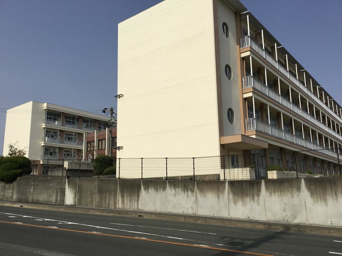 湖西中学校