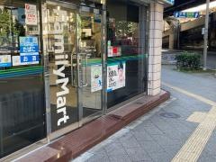ファミリーマート　神田岩本町一丁目店