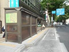 「本町」バス停留所