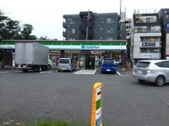 ファミリーマート　板橋市場通り店