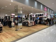 ユニクロ　レイクウォーク岡谷店