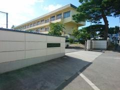 松岩小学校