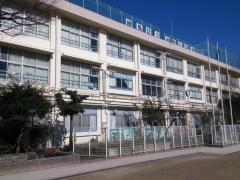 仲町小学校